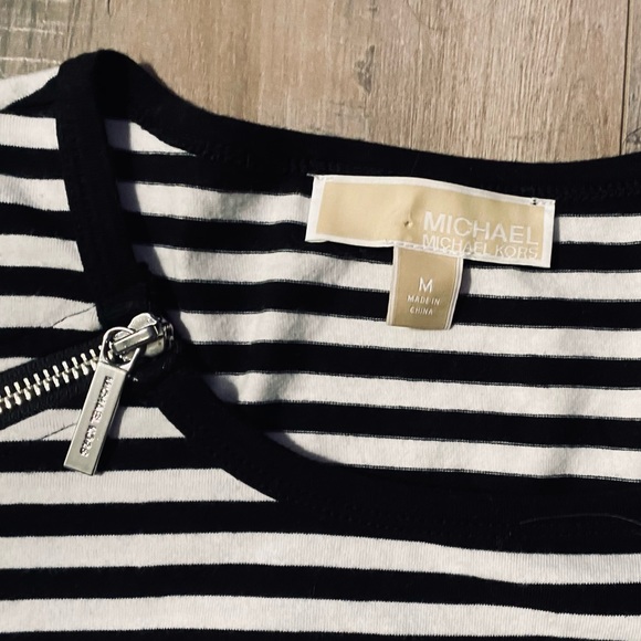 MICHAEL KORS BLACK & WHITE STRIPE SHIRT ❤️💕 - Picture 5 of 7
